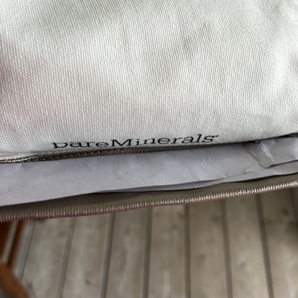 Bare Minerals Mini full flawless application brush and branded makeup bag - Picture 8 of 10